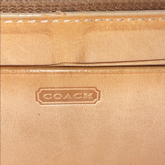 Genuine COACH full accordion Zipper wallet - Picture 4 of 5